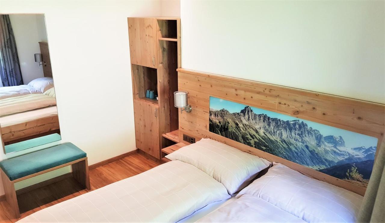 Triftblick Bed & Breakfast Gadmen Exterior photo